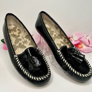 🖤 Lands’ End Patent Leather Tassel Loafers – Size 8.5